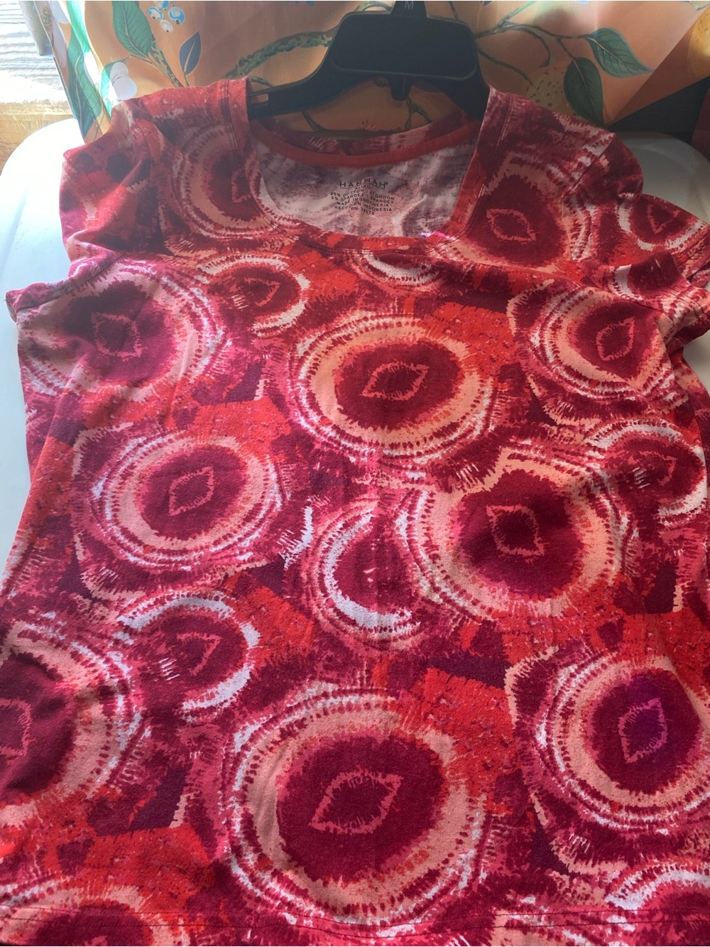 Hannah Pink & Red Circular Pattern Short Sleeve Tee